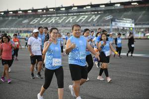 BIB: 1141, 5093
                            <button type="button" onclick="openModal(10466196)" class="btn btn-primary btn-sm float-right btn-popup" data-toggle="modal" data-target=".modal-high-quality">
                        <i class="fas fa-shopping-cart"></i> Add to Cart
                    </button>
                                            <button type="button" onclick="isThisMe(10466196, true)" class="btn btn-success btn-sm float-right btn-popup btn-isme hidden" data-toggle="tooltip" data-placement="bottom" title="นี่คือรูปของคุณใช่ไหม คลิกที่นี่เพื่อเอาเข้าอัลบั้ม">
                        <i class="fas fa-plus"></i> Add to album
                    </button>
                    <button type="button" onclick="isThisMe(10466196, false)" class="btn btn-warning btn-sm float-right btn-popup btn-isnotme hidden">
                        <i class="fas fa-ban"></i> Remove from album
                    </button>